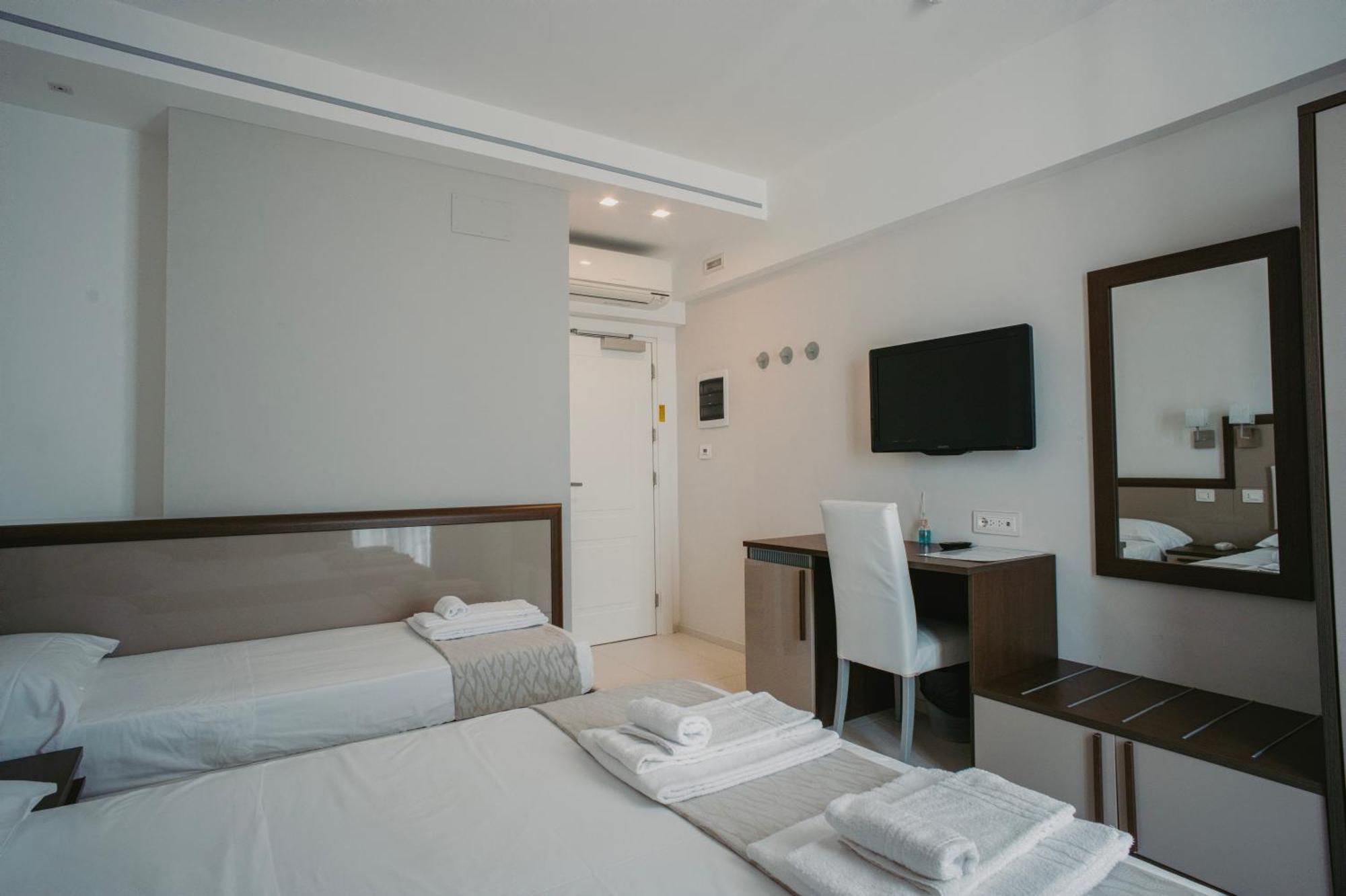 Hotel Baia Marina Купра-Мариттима Экстерьер фото