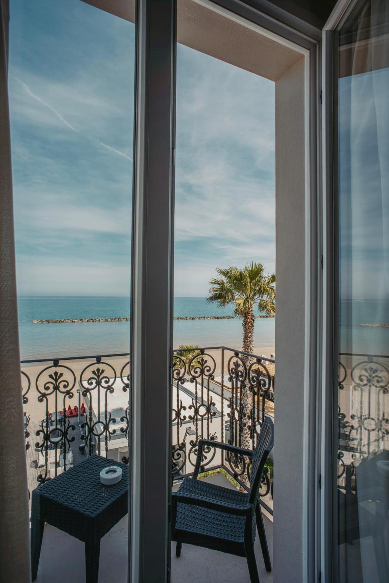 Hotel Baia Marina Купра-Мариттима Экстерьер фото