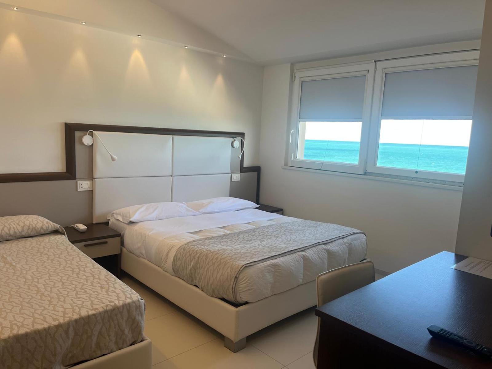 Hotel Baia Marina Купра-Мариттима Экстерьер фото