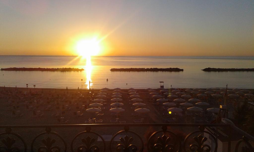 Hotel Baia Marina Купра-Мариттима Экстерьер фото